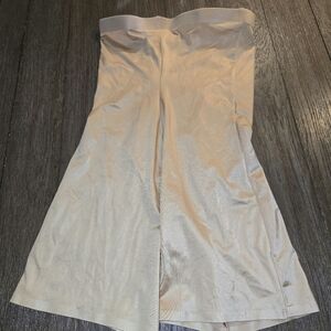 Arabella Sz. Large Nude Shapewear Shorts